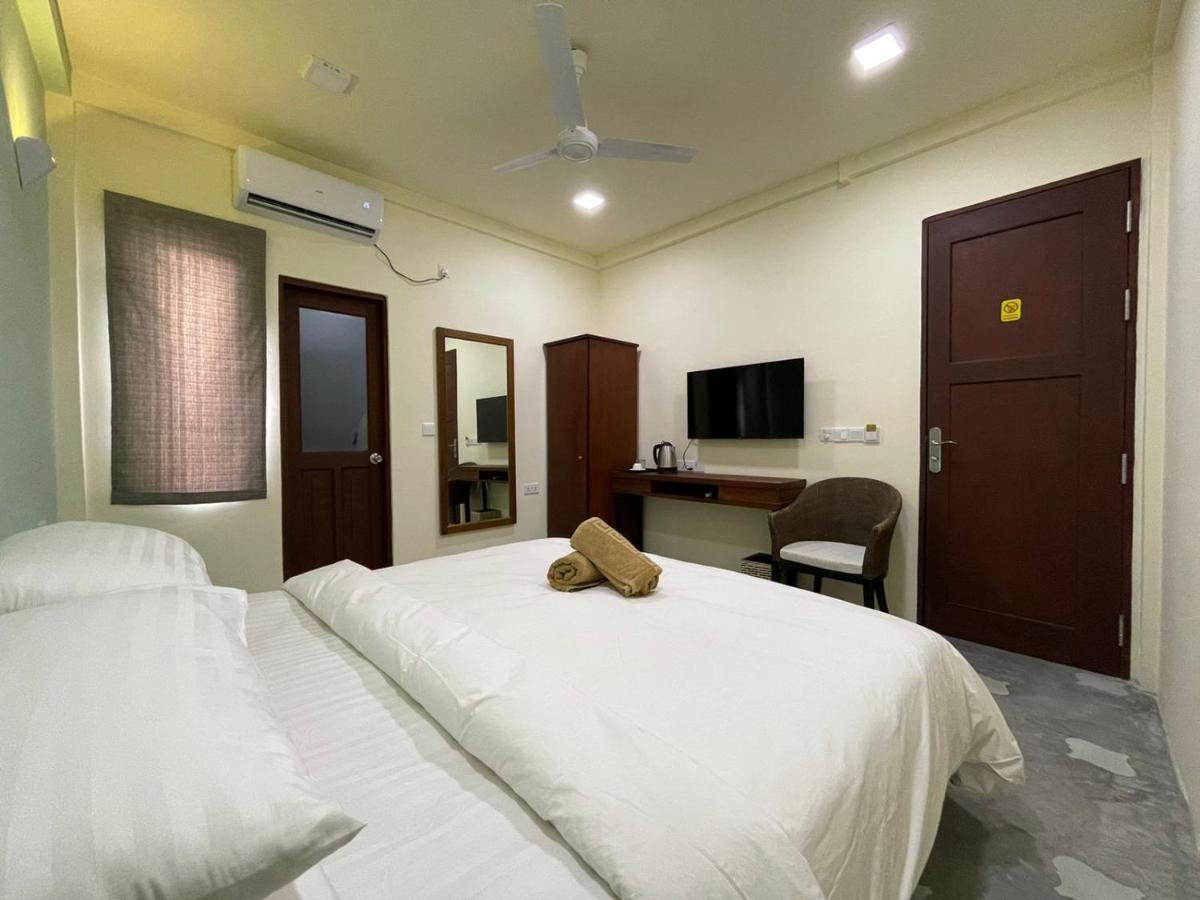 Courtyard Guesthouse Huraa Exterior foto
