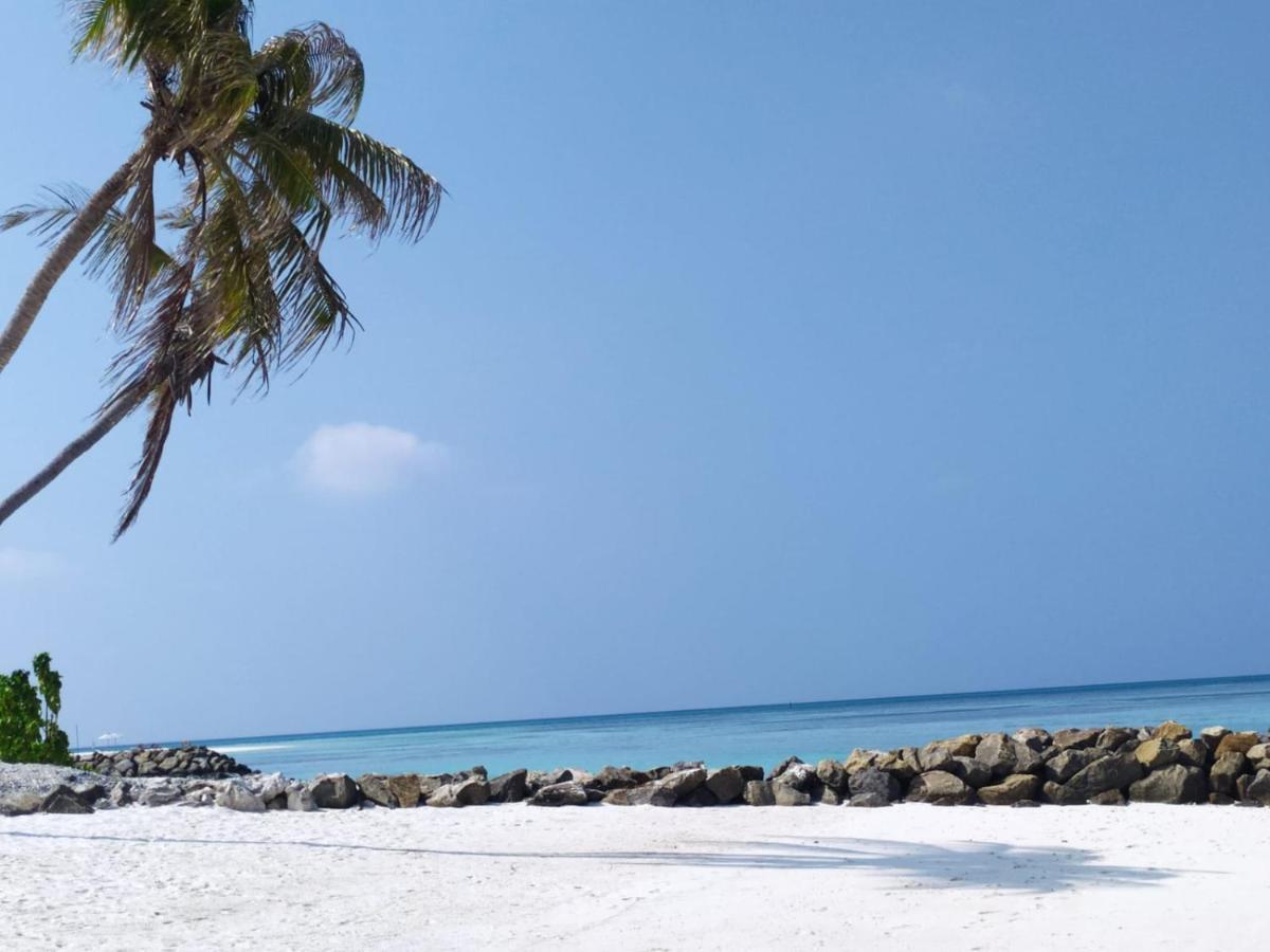 Courtyard Guesthouse Huraa Exterior foto