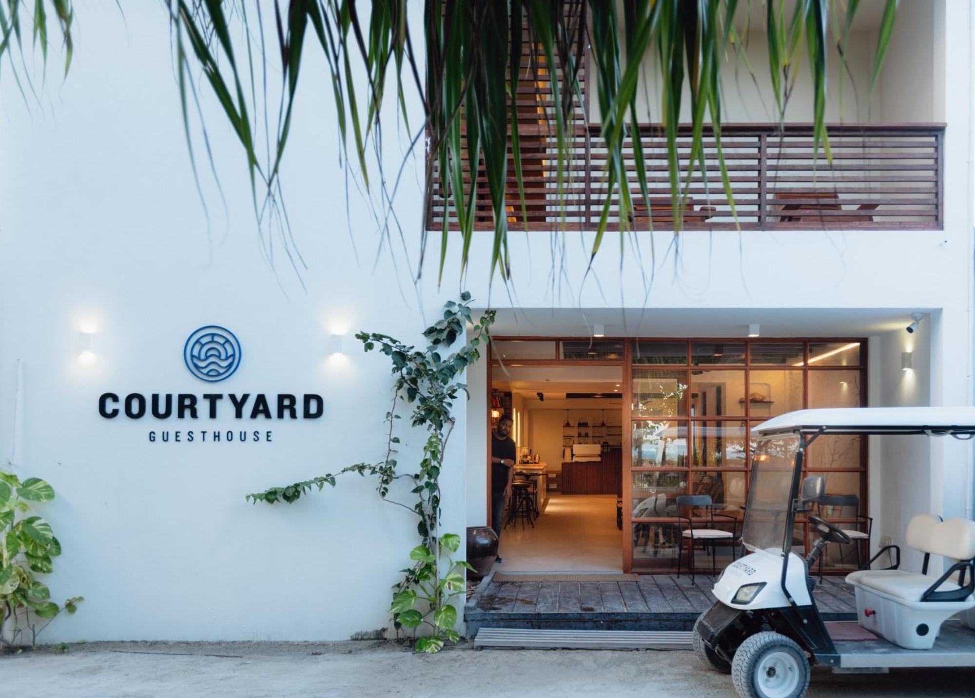 Courtyard Guesthouse Huraa Exterior foto